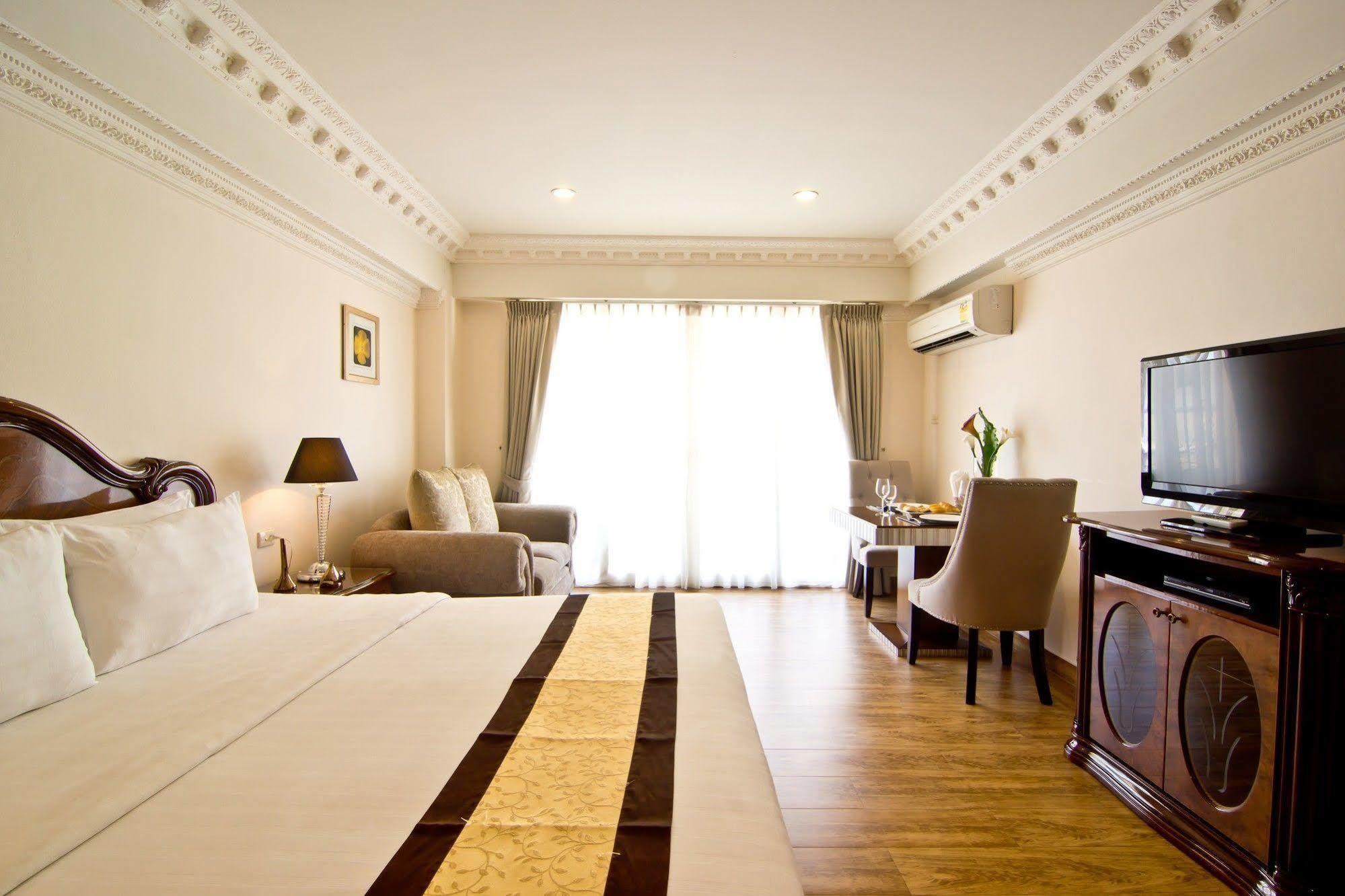 Lk Royal Suite Паттайя Экстерьер фото