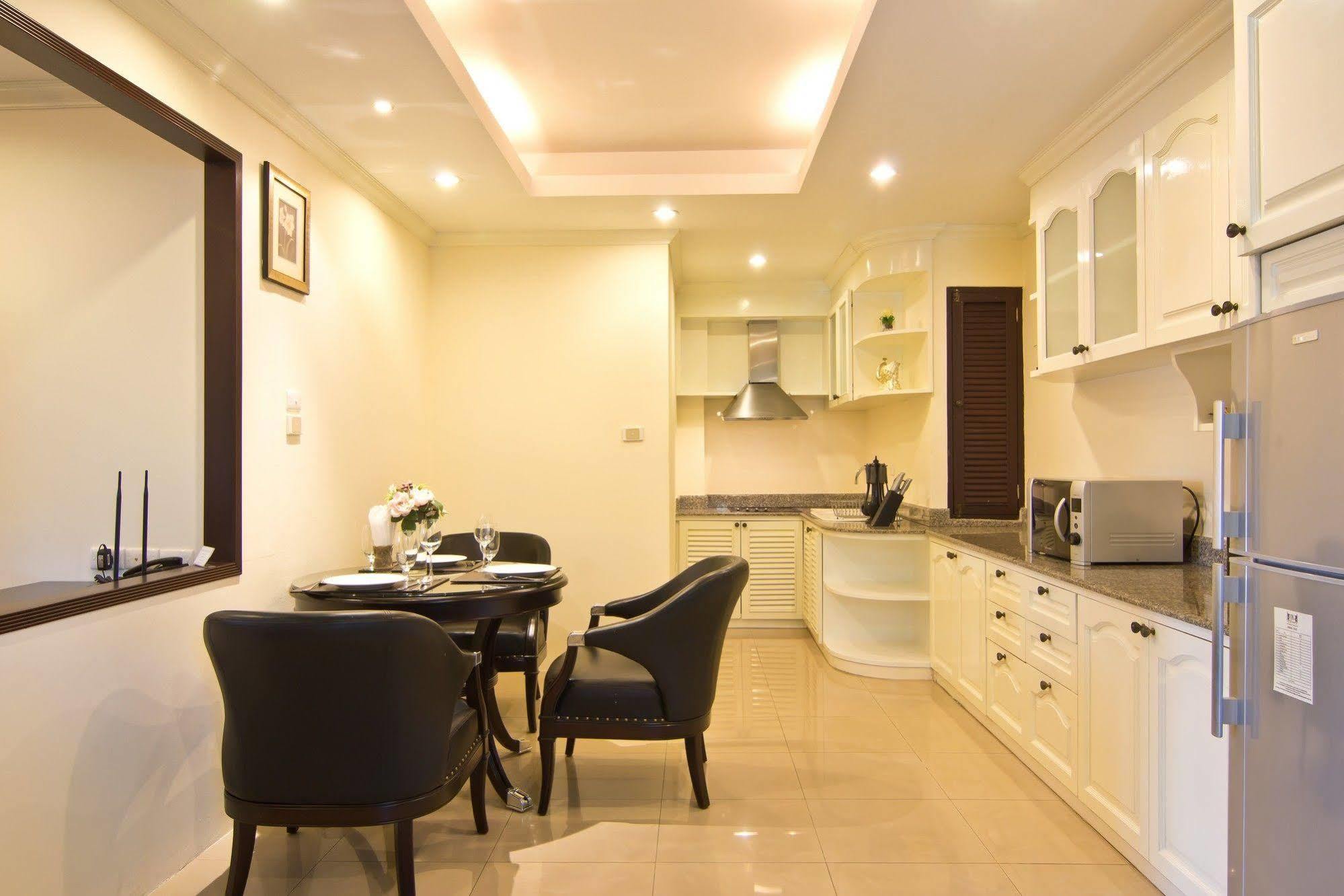 Lk Royal Suite Паттайя Экстерьер фото