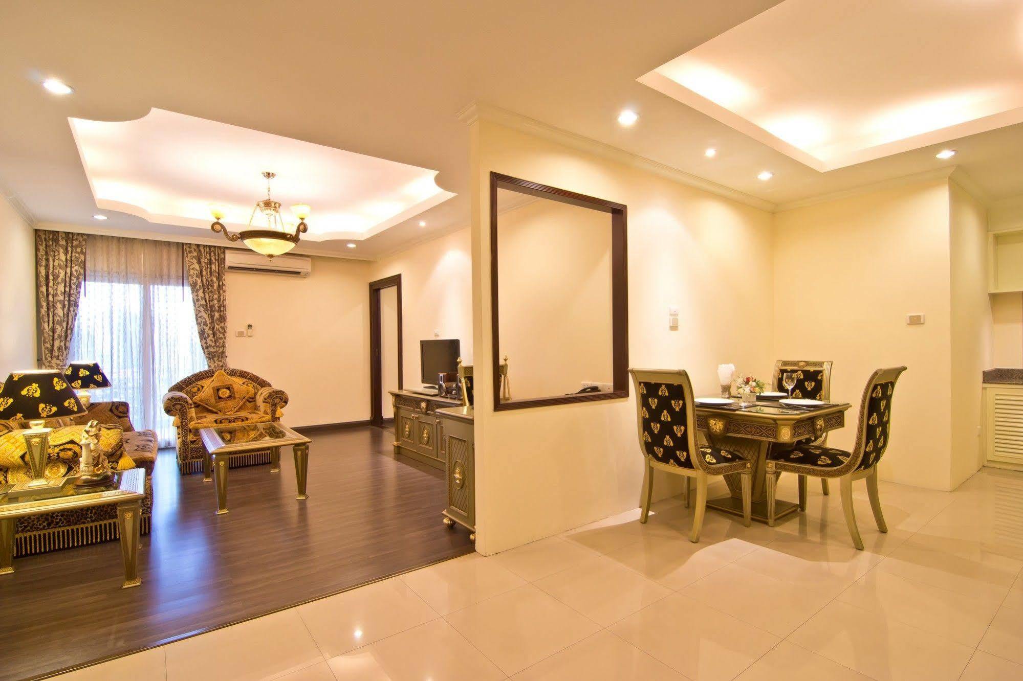 Lk Royal Suite Паттайя Экстерьер фото