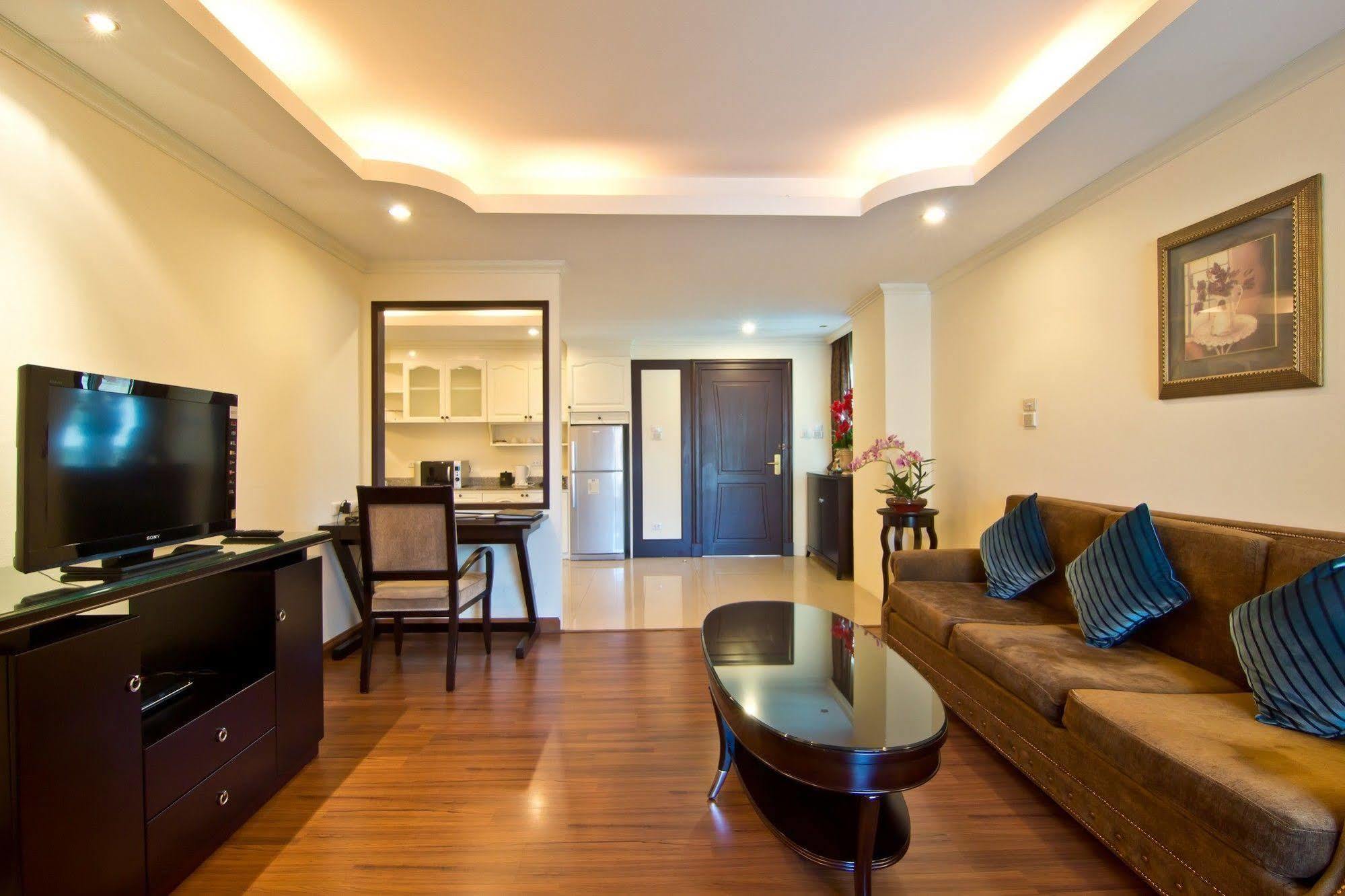 Lk Royal Suite Паттайя Экстерьер фото